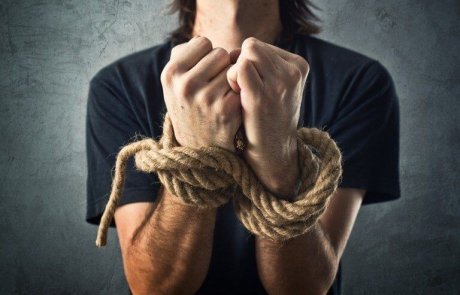 הסיפור הבלתי יאמן על "את לא שווה" ו"מה יגידו?"